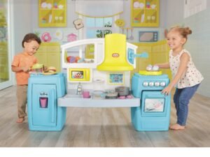 Little Tikes Tasty Jr. Bake 'n Share Play Kitchen with 40+ Piece Accessory Set